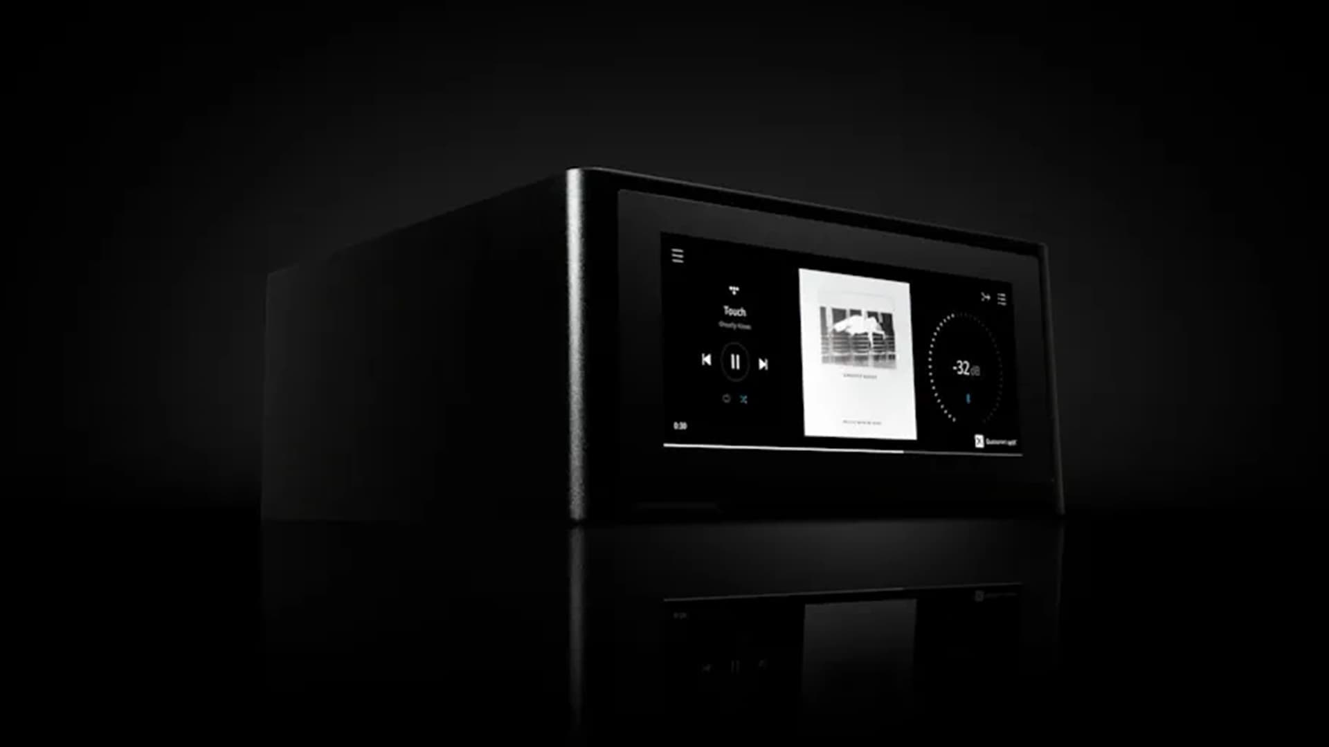 NAD M10, seen from an angle, color image