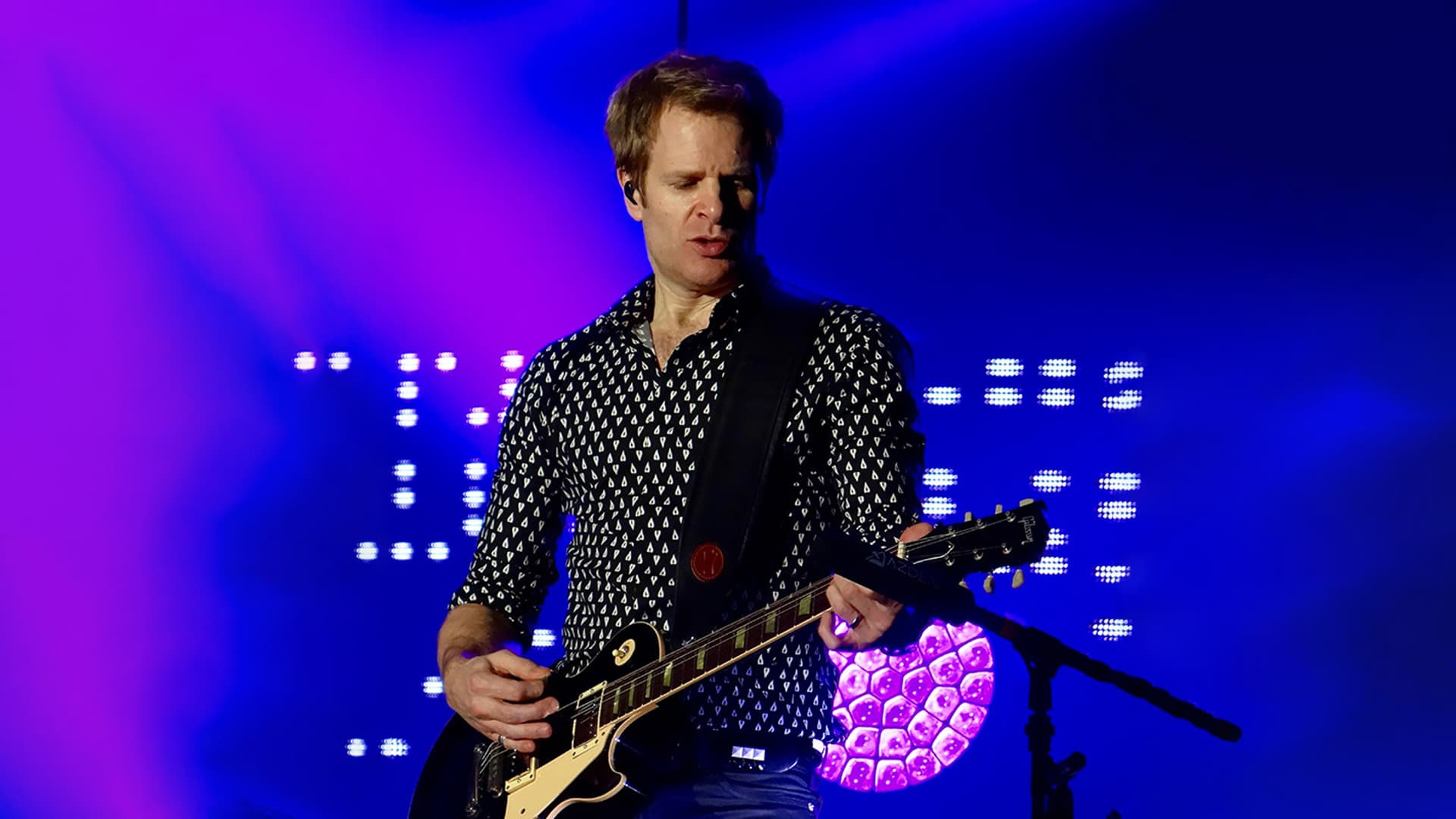 Image of Dom Brown, lead guitarist for Duran Duran, frequent user of Dirac Live